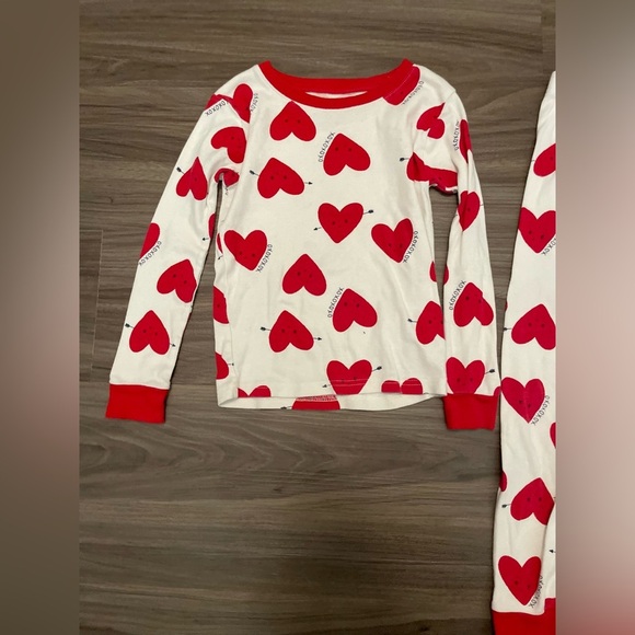 Carter's Kids Red and White Heart Pajama Set size 6 - Picture 4 of 5